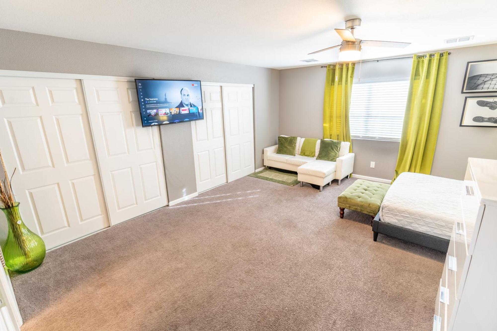 Spacious 2-Bedroom Townhouse With Pool & Private Patio In Central Las Vegas Kültér fotó